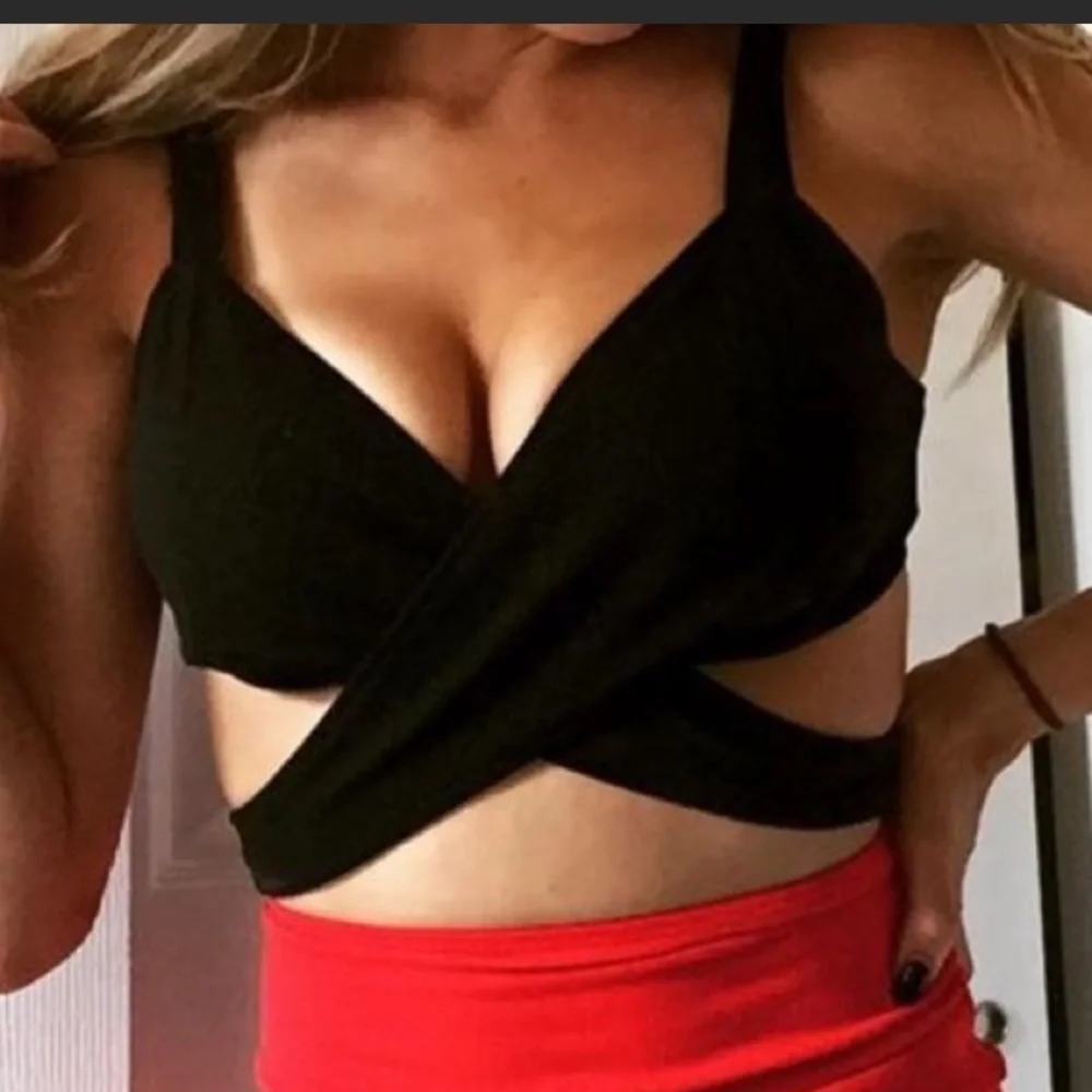 Black Crop Top - Picture 3 of 8